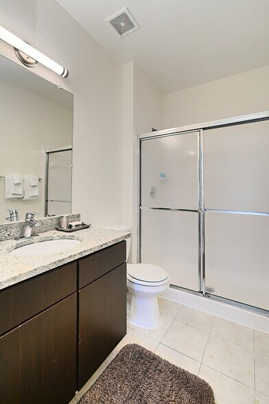 Building Photo - 1960 Chain Bridge Rd