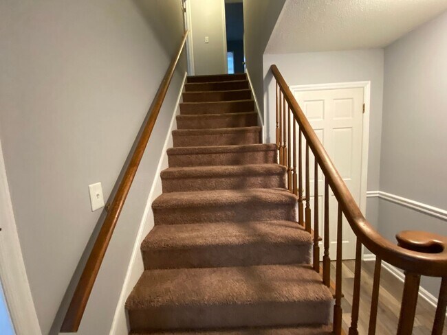 Building Photo - 3 Bedroom 2.5 Bath 2 car garage Fully updated home for rent in Gibsonville with  Granite counter ...