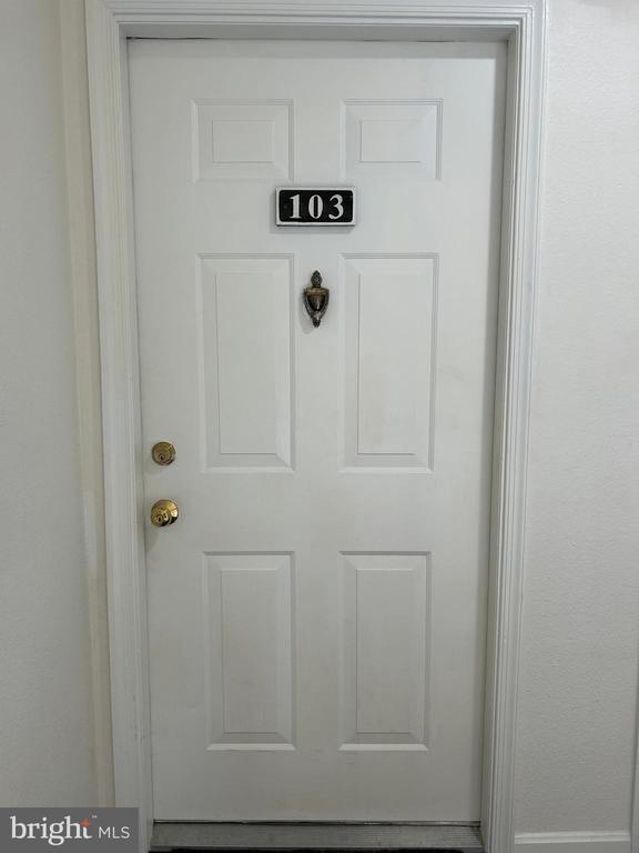 Building Photo - 660 Gateway Dr SE