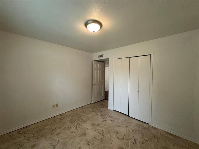 Building Photo - 910 Sunny Slope Dr