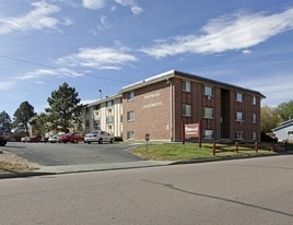Building Photo - Pinewood Apartments