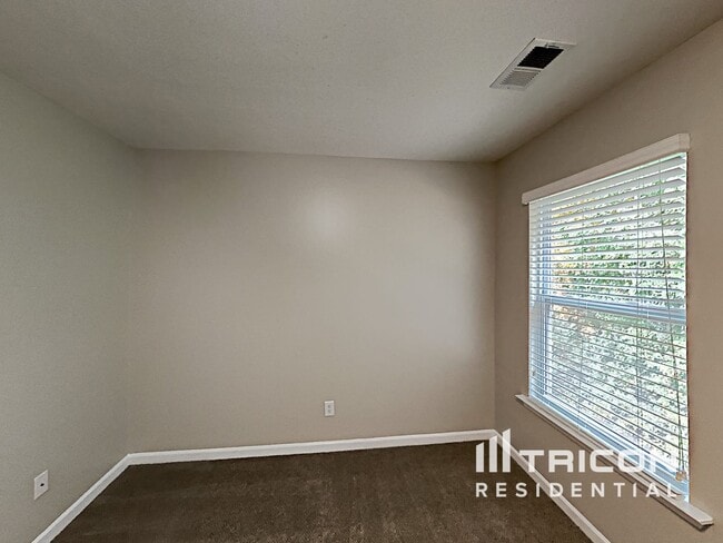 Building Photo - 144 Bartram Way