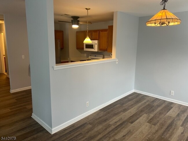 Building Photo - 263 Old Farm Dr