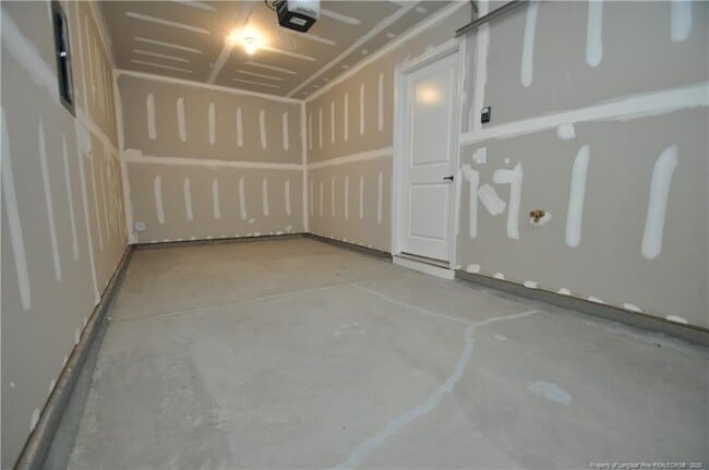 Building Photo - 1231 Lizer Rd