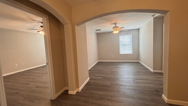 Building Photo - 1309 Corbett Ln