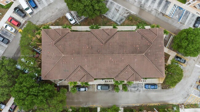 Building Photo - 17640 NW 73rd Ave