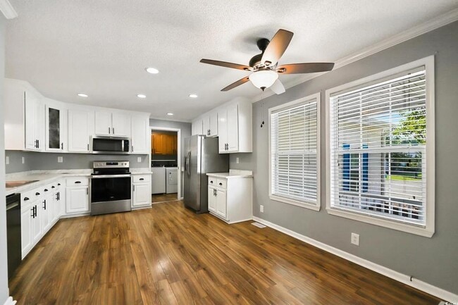 Building Photo - 333 Walden Lake Rd