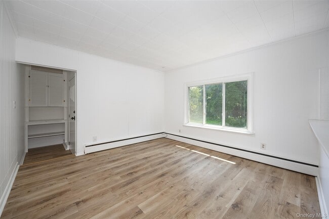 Building Photo - 216 Hobbs Ln