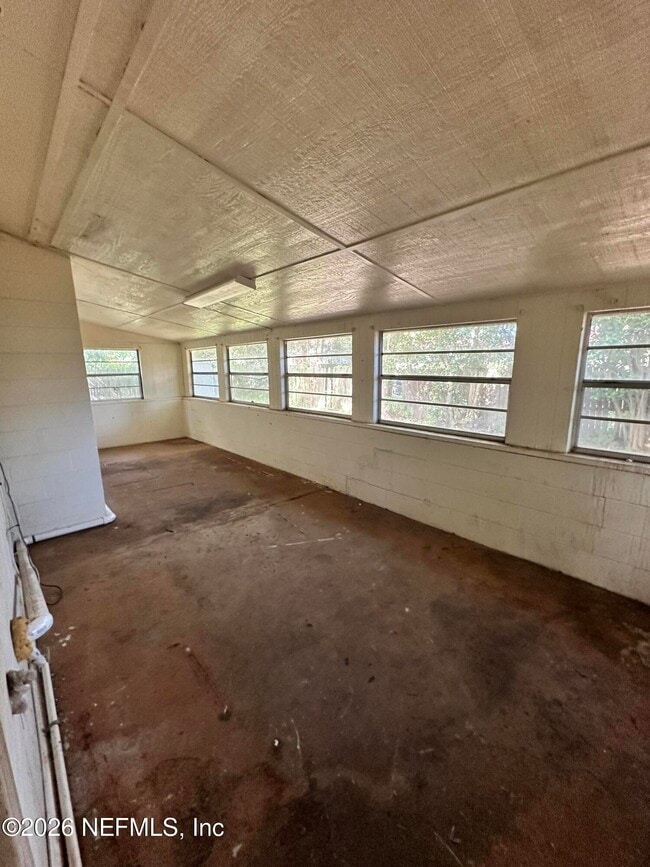 Building Photo - 577 Clermont Ave S