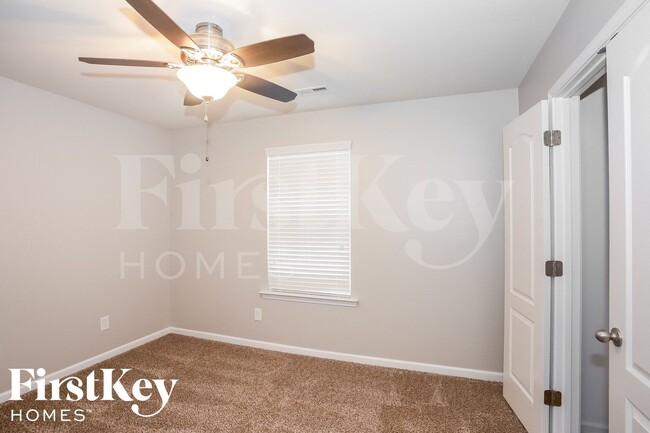 Building Photo - 156 Blossom Ridge Dr