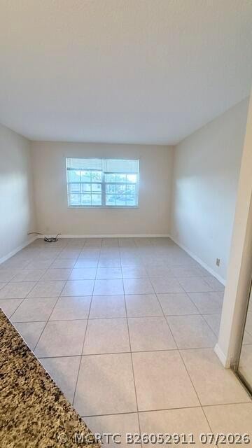 Building Photo - 1520 SE Royal Green Cir