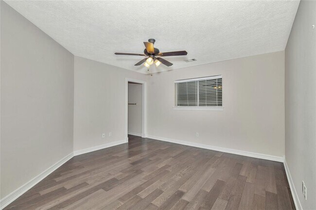Building Photo - 11771 Quail Creek Dr