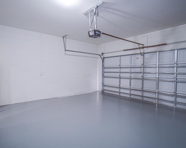 Building Photo - 10033 Moorshire Cir