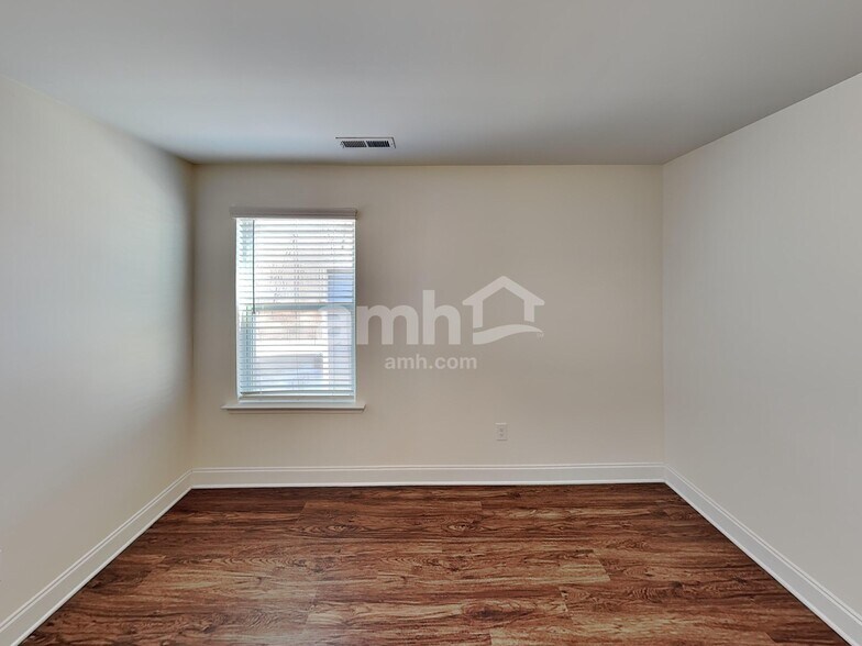 Building Photo - 2339 Campbell Cove Court