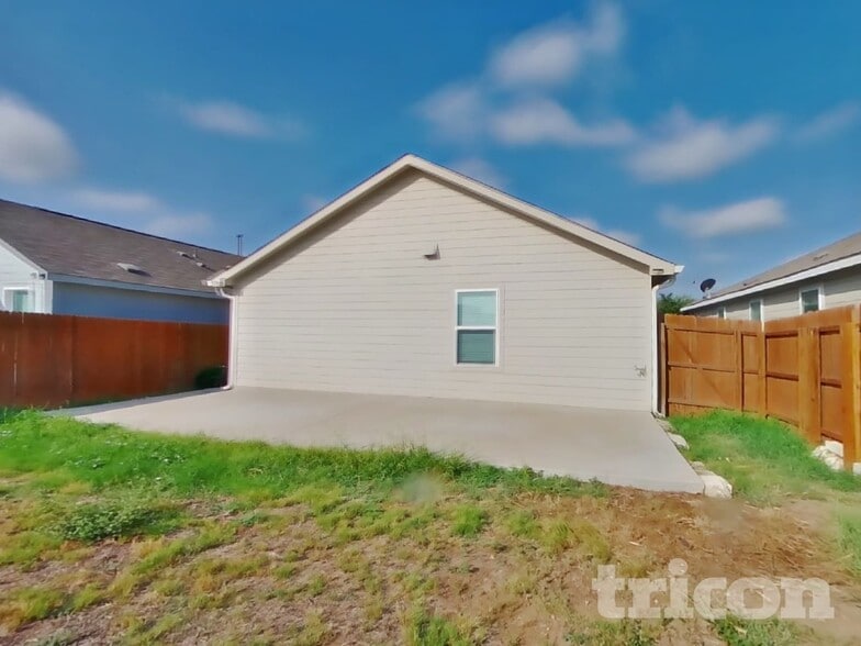 Building Photo - 7022 Cozy Run