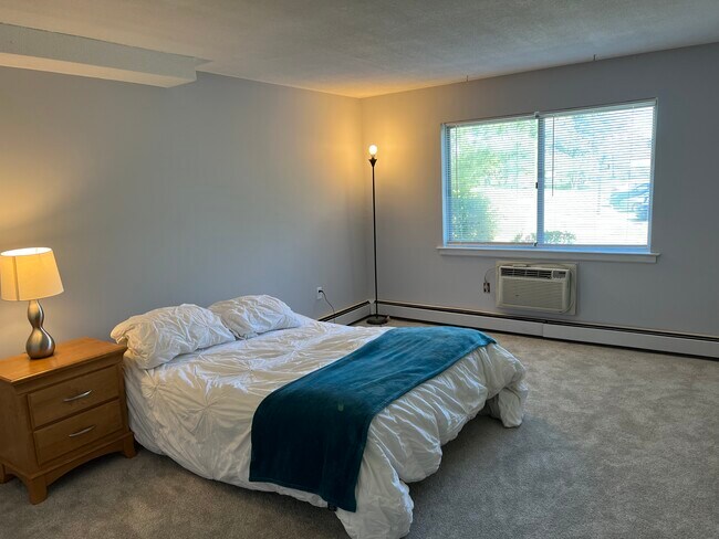 Building Photo - 11 Rambling Brook Ln