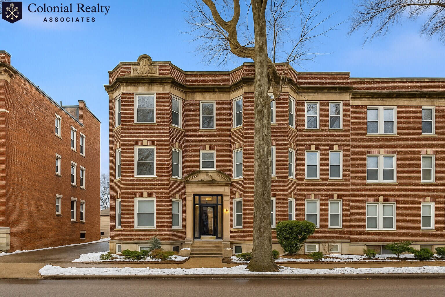 Building Photo - 73 Thatcher St