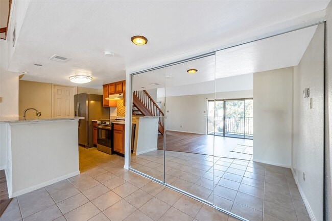 Building Photo - 2300 Old Spanish Trl