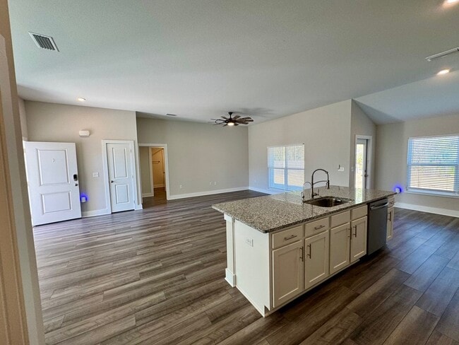 Building Photo - 456 Jones Homestead Rd