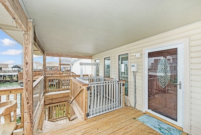 Building Photo - 336 Admiral Cir