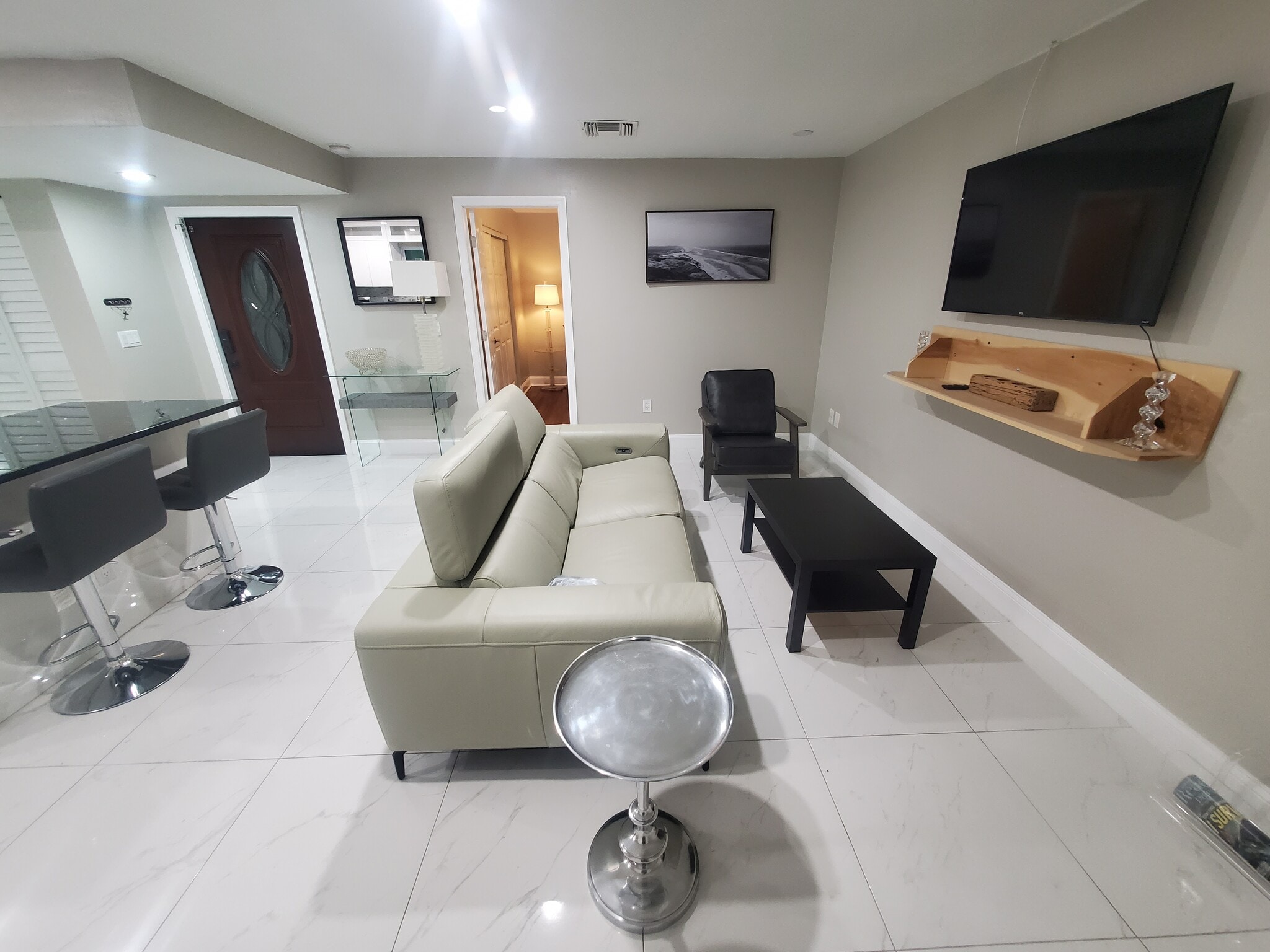 Building Photo - 3568 Boca Ciega Dr