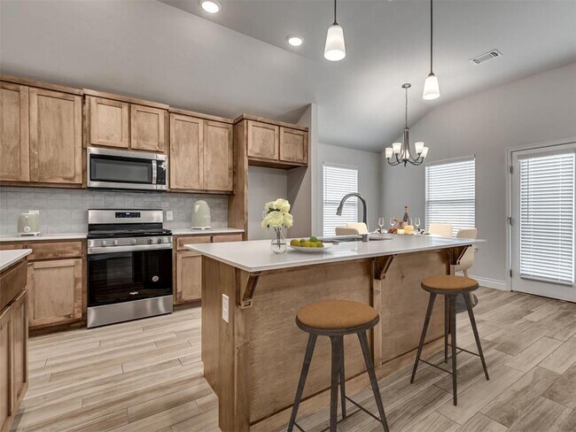 Building Photo - 417 Pergola St