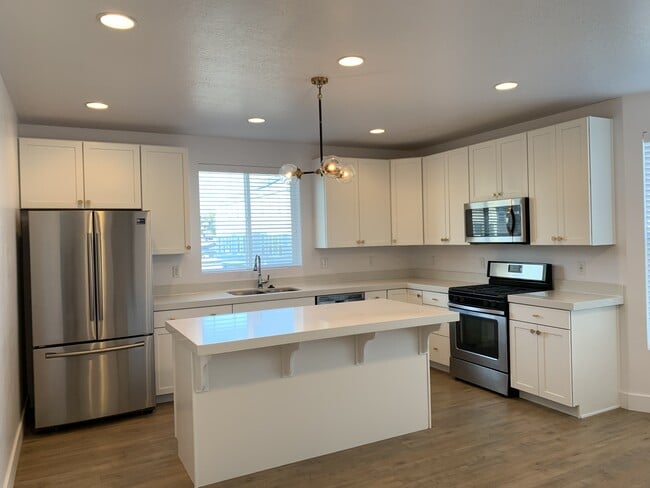 Building Photo - 1779 W Dalmeny Way