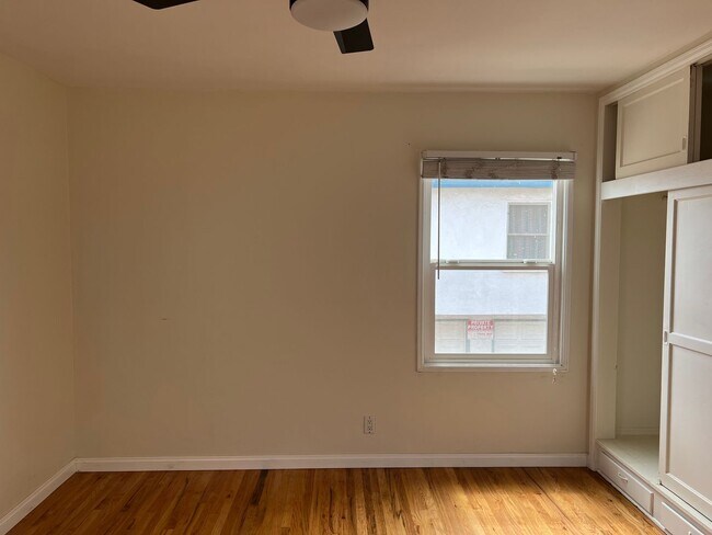 Building Photo - 182-186 Garrett Avenue