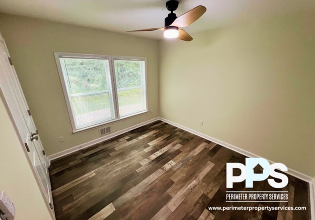 Building Photo - 1784 Temple Ave