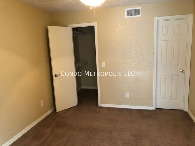 Building Photo - 5128 Conroy Rd