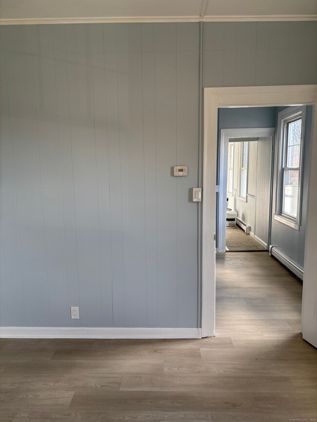 Building Photo - 35 Washington St