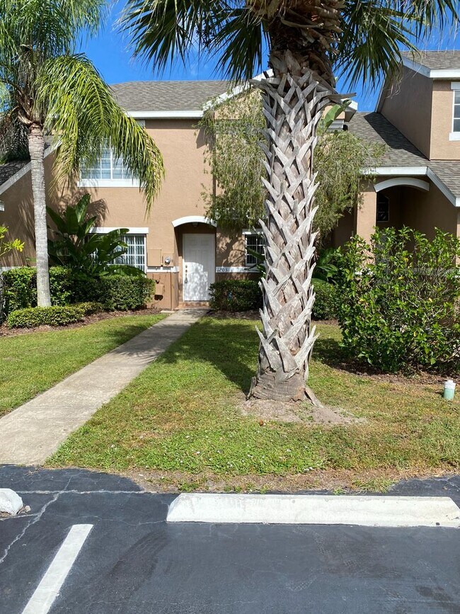 Building Photo - MOVE IN SPECIAL: Receive $500 off your second month’s rent!