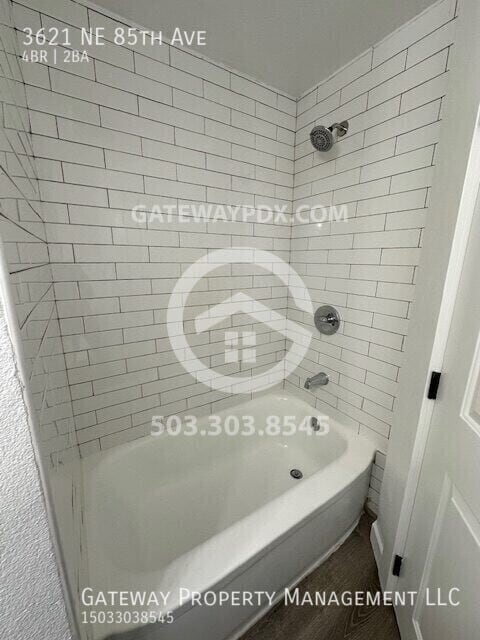 Building Photo - 3621 NE 85th Ave