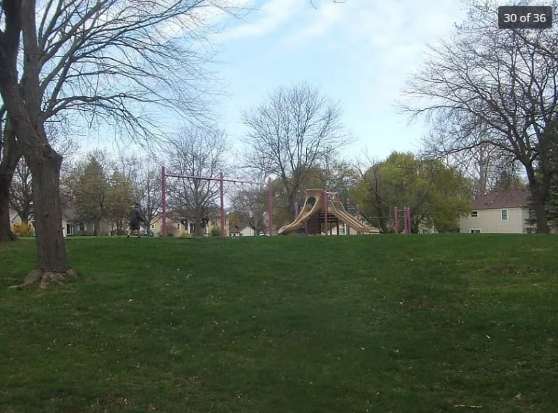 Building Photo - 2719 Narraganset Dr