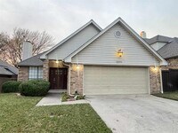 Building Photo - 1205 Olde Towne Dr