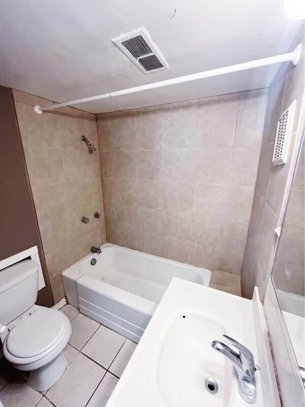 Building Photo - 971 E 300 S
