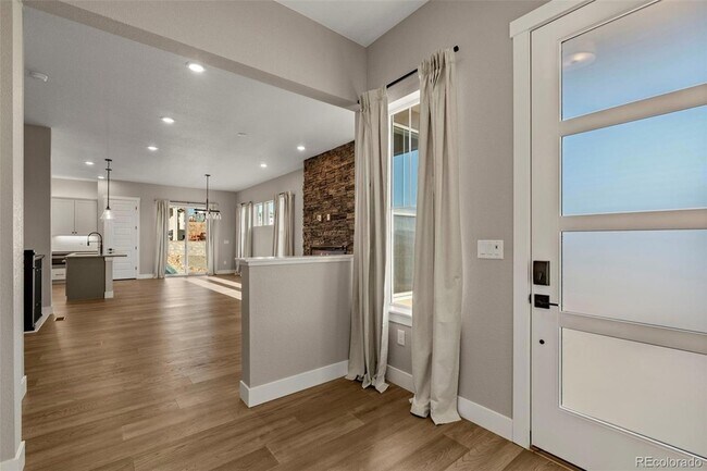 Building Photo - 16349 Bassett Ml Wy