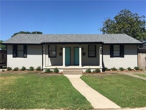 Building Photo - 416 E William David Pkwy