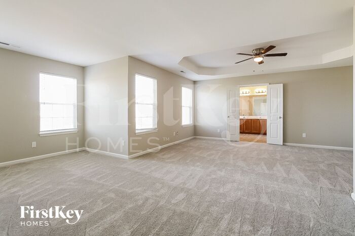 Building Photo - 1400 Chimney Ridge Dr