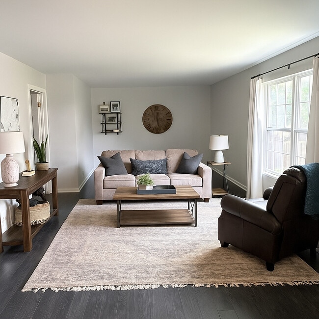 Building Photo - 1433 Deer Creek Ln