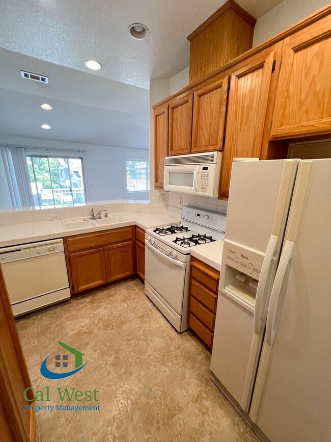 Building Photo - $3295 - 2BD/2BA Beautiful Palmia Condo Near Cottle Road & 85 Available Now!
