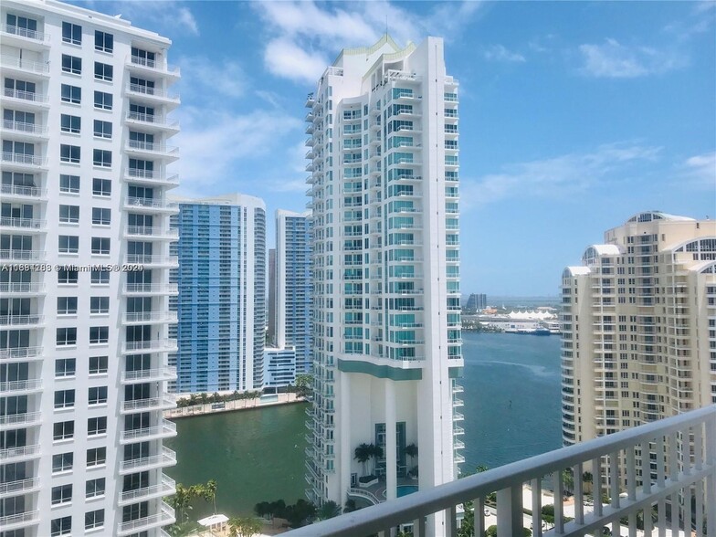 Primary Photo - 701 Brickell Key Blvd