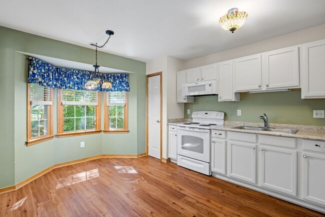 Building Photo - 3 Bedroom/2 Bath Rancher in the North Ches...