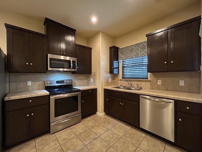 Building Photo - 5012 Lost Hills Trail