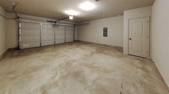 Building Photo - 7055 Richardson Ct