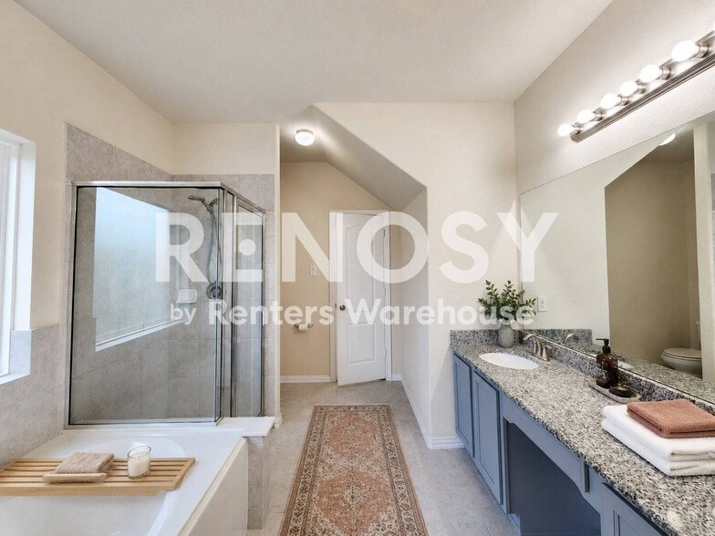 Building Photo - 2119 Del Mar Dr
