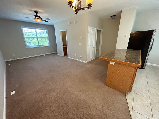 Building Photo - 2/2.5 Townhome in Cartersville- $1395