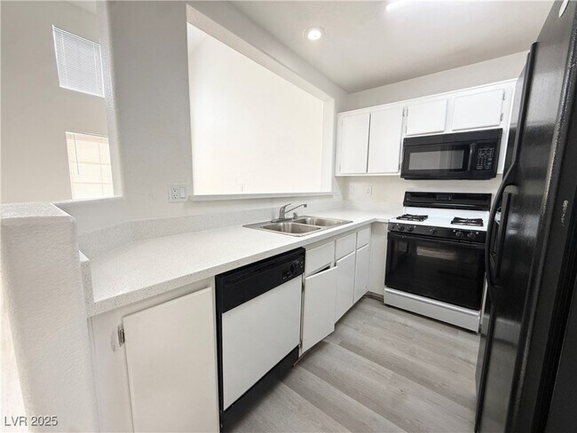 Building Photo - 61 Belle Point Ave