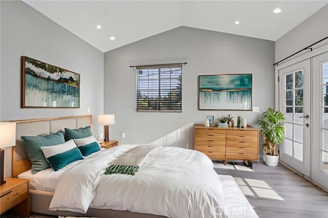 Building Photo - 24334 Crestlawn St