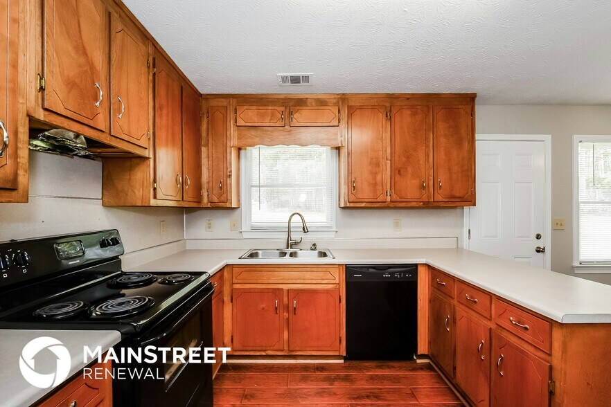 Building Photo - 55 Creekstone Ct
